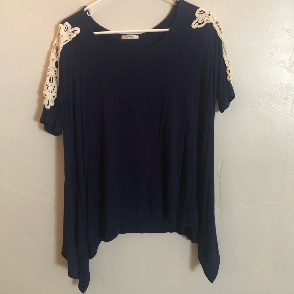 Navy top with lace shoulder detail S/M